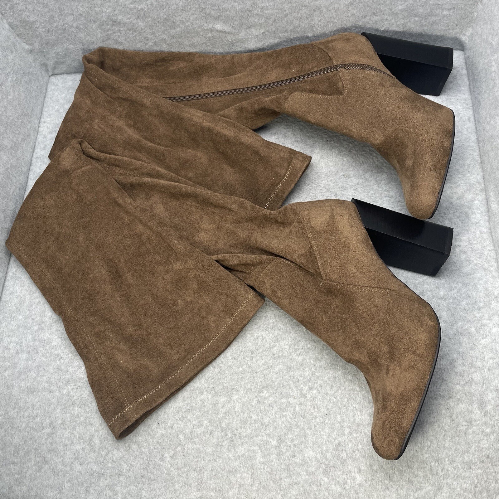 Jeffrey Campbell Women's Knee High Boots Size 9 Beige Suede With Chunky Heel